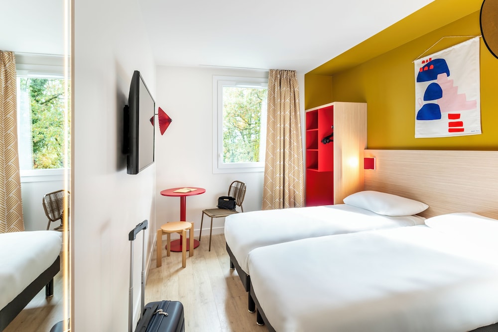 ibis Styles Prevessin Geneve Aeroport 7/50