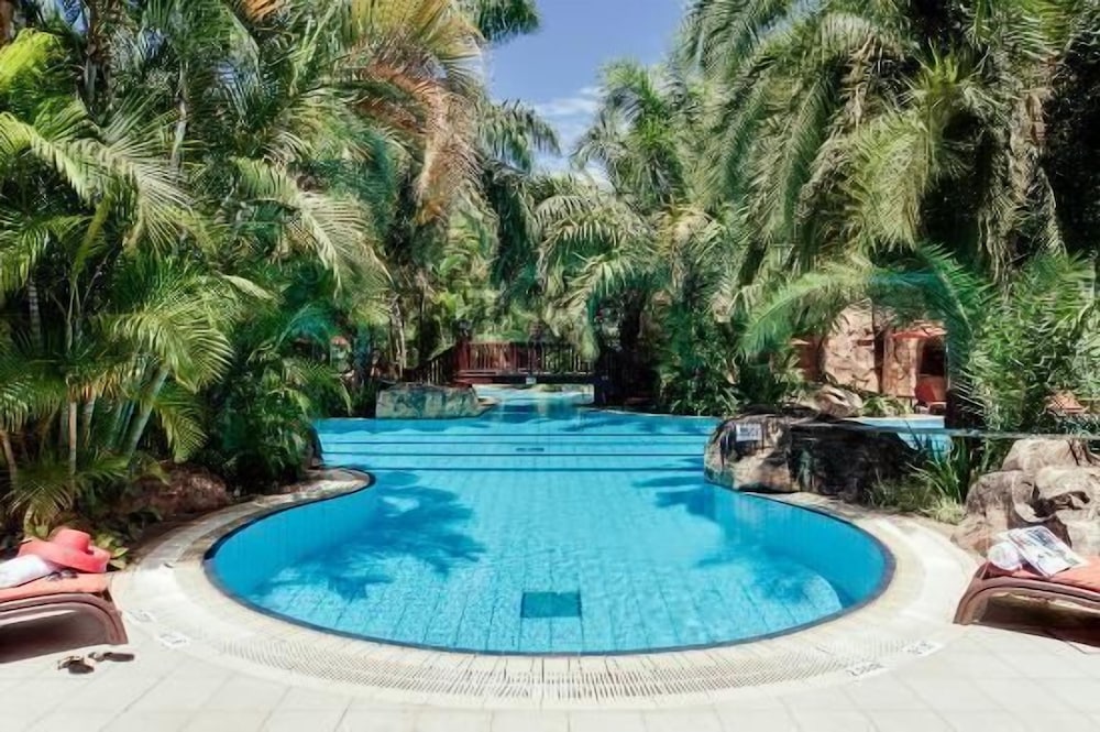 Nican Resort Hotel 49/50
