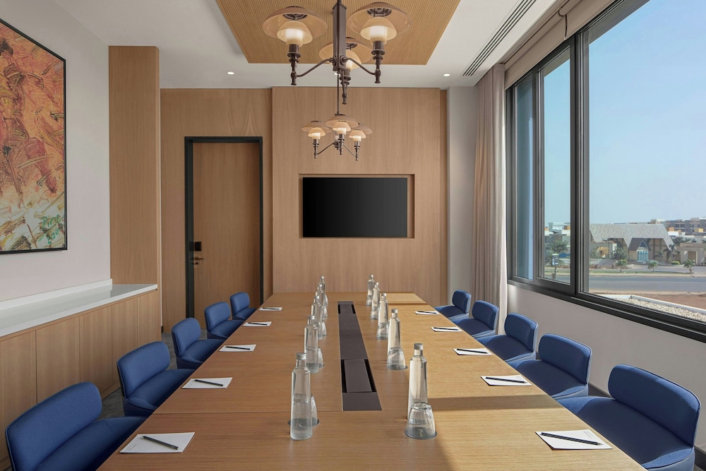 Courtyard by Marriott Dakar Diamniadio 77/89