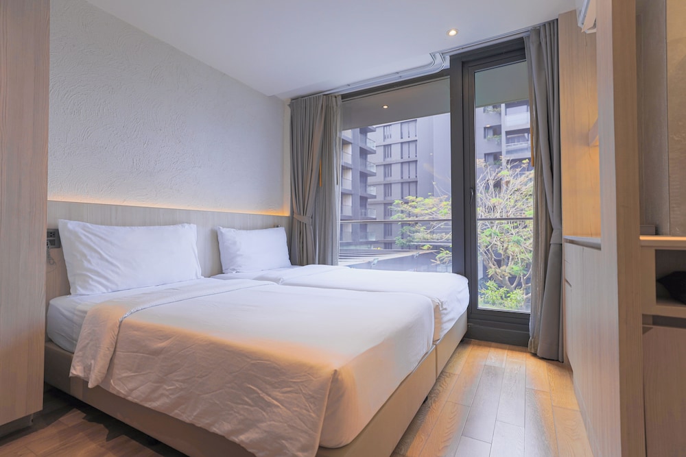1 BEDROOM, DELUXE, SUITE, TWIN BEDS