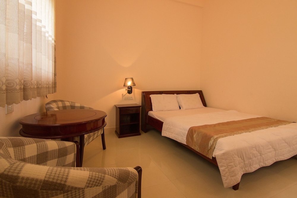 Nhat Ha Hotel 9/21