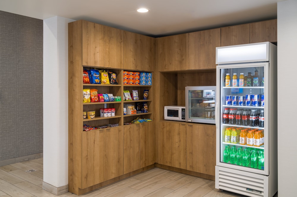 Staybridge Suites Louisville - Expo Center 5/31