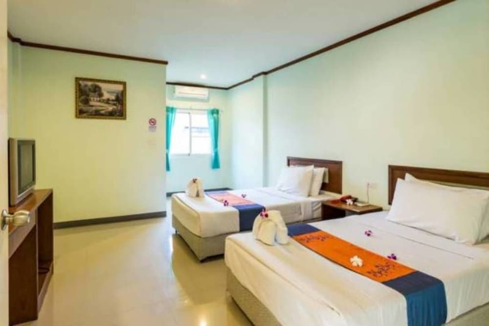 Khunyuw Hotel 13/63