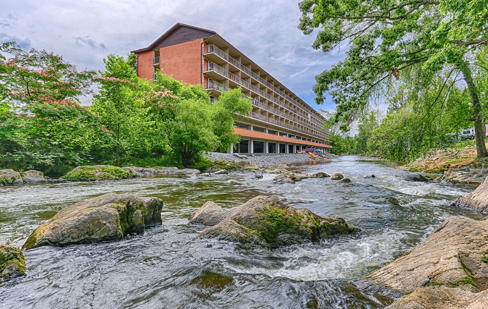Creekstone Inn 33/36