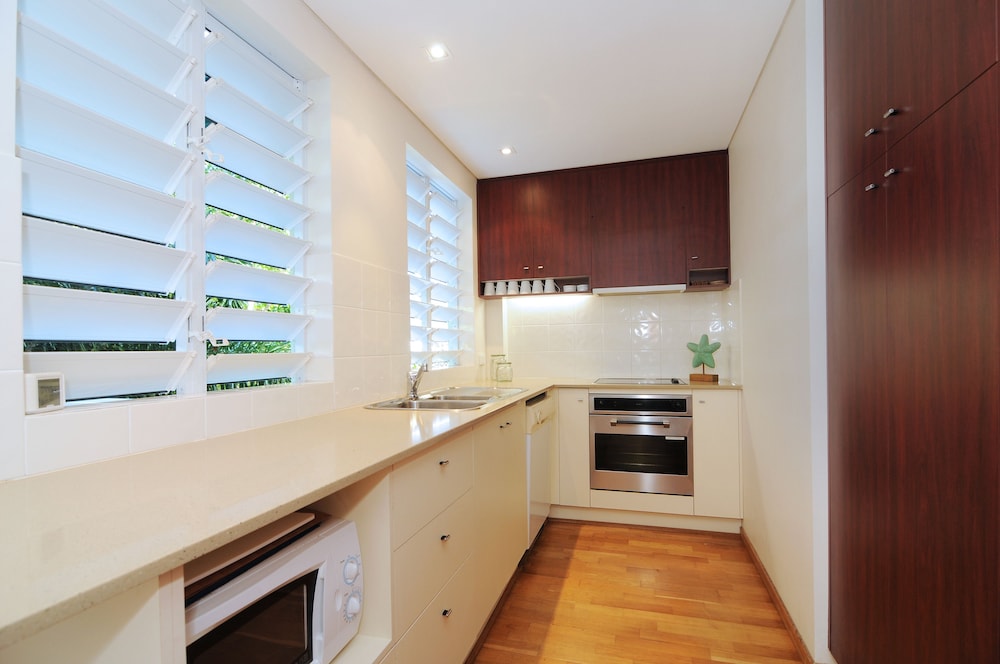 Verandahs Port Douglas 10/56