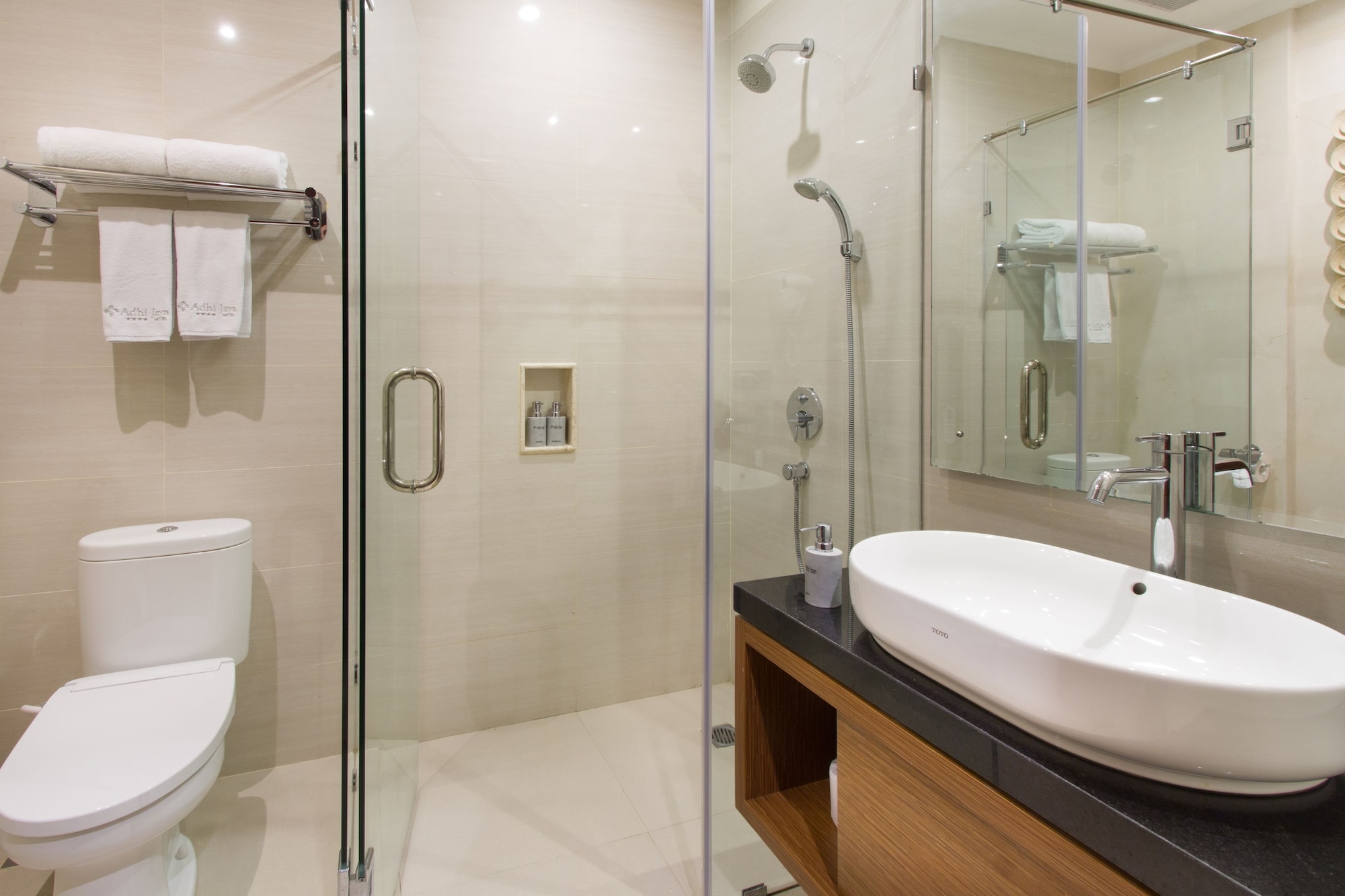 Premier, Twin Beds, Pool View, ADHI JAYA HOTEL 3/4