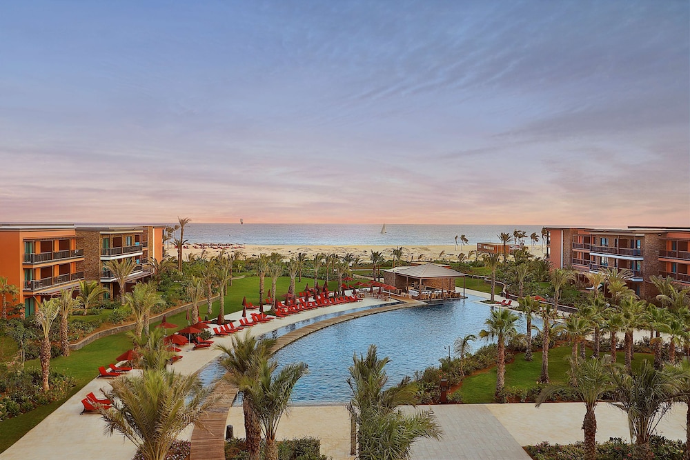 HILTON CABO VERDE SAL RESORT 1/81