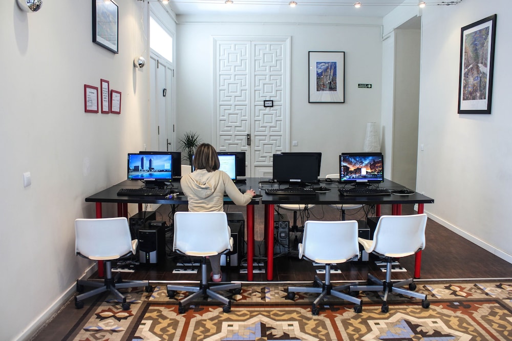 360 Hostel 30/34