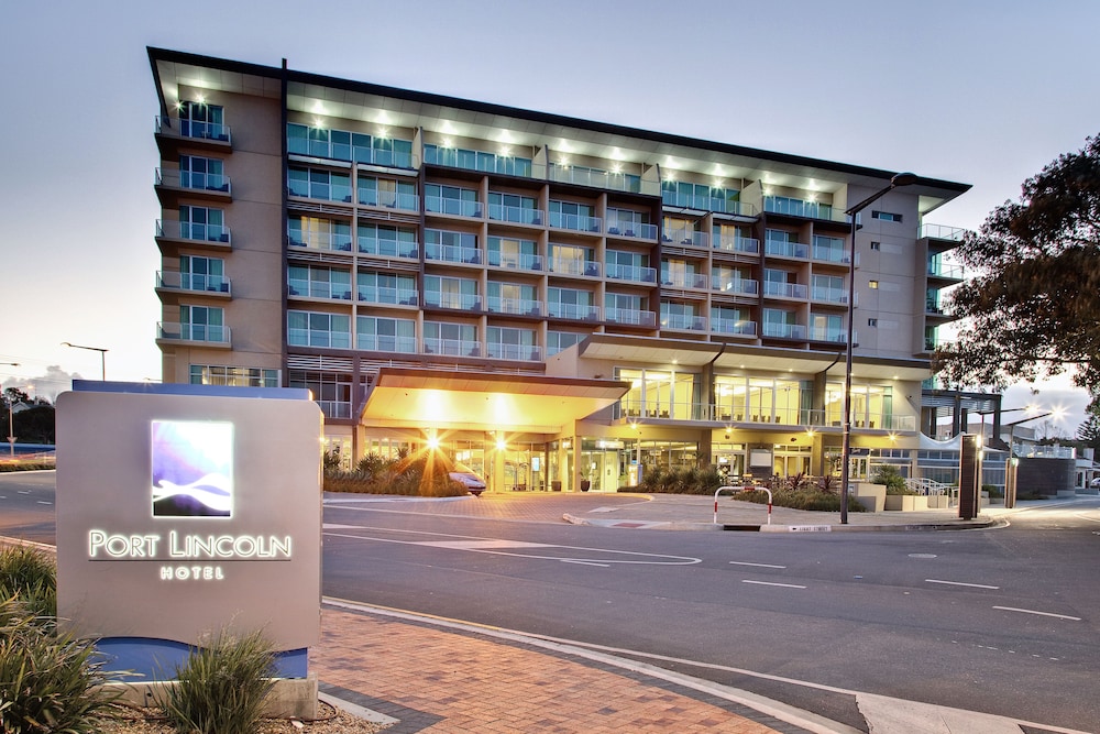 The Port Lincoln Hotel 3/50