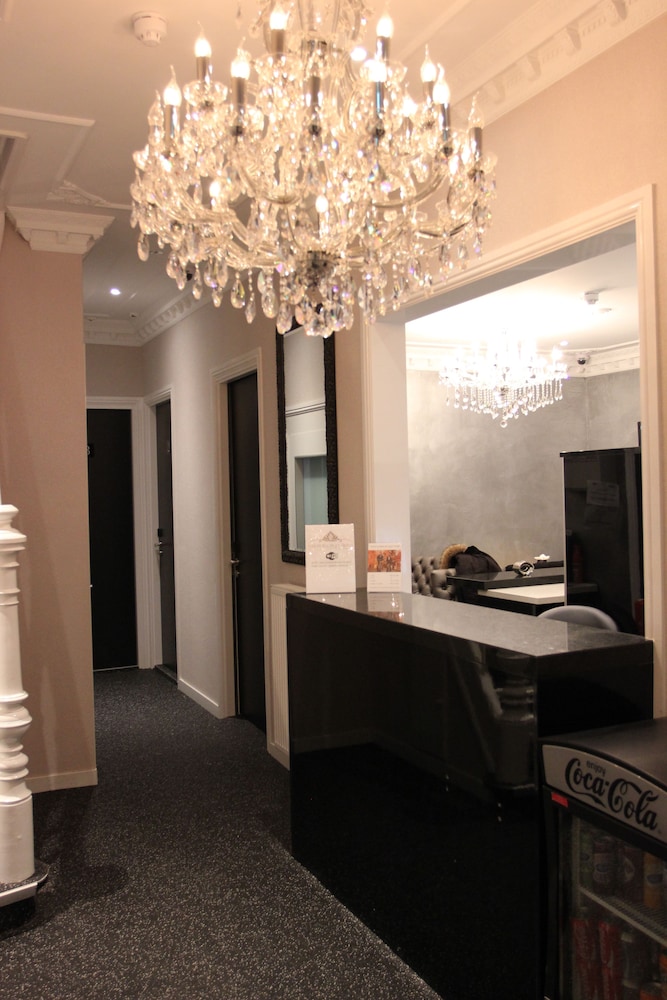 Sara S Boutique Hotel 12/22