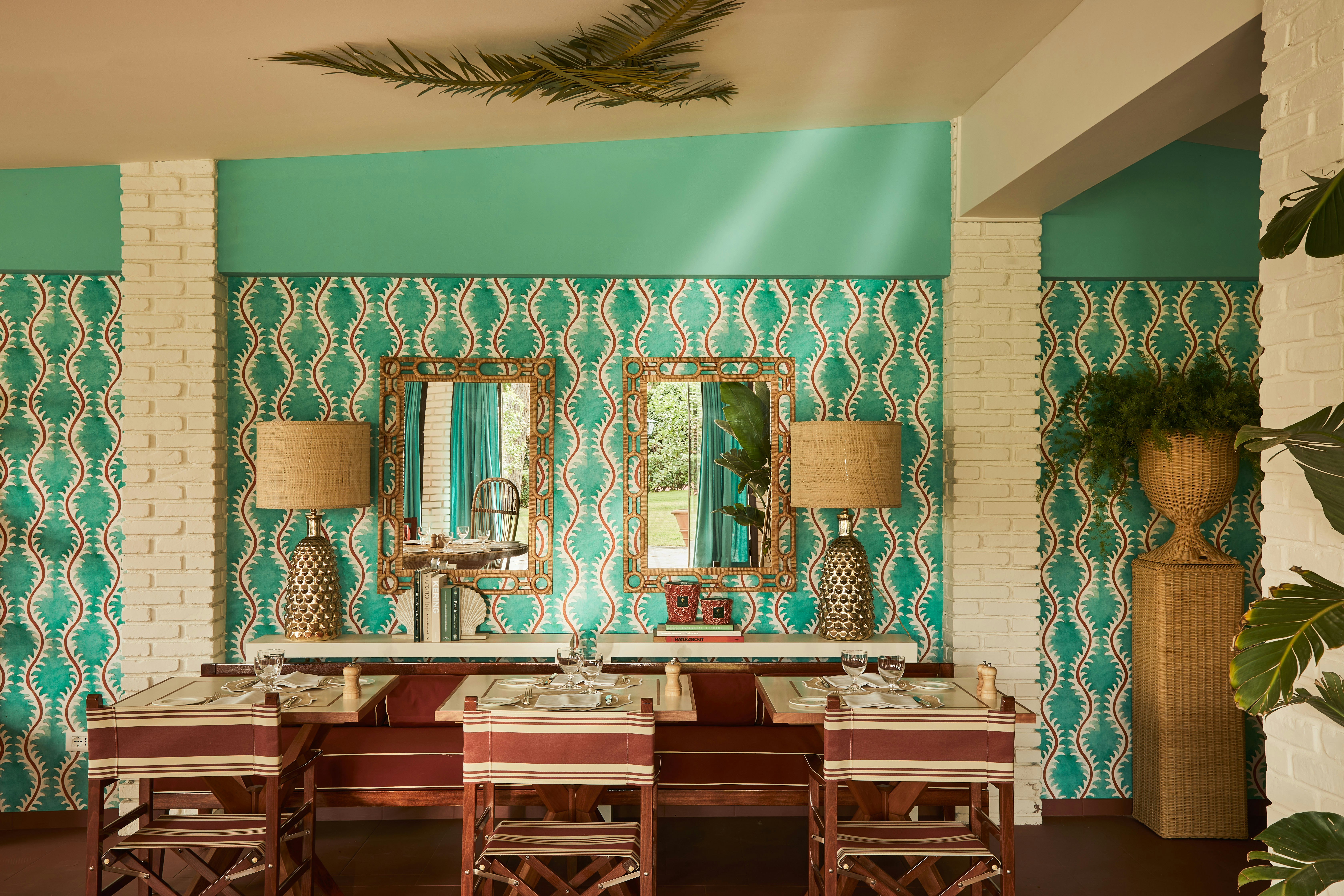 Hermitage Hotel And Resort 10/79