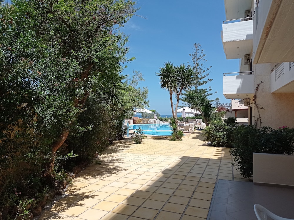 Alexandros Studios 30/40