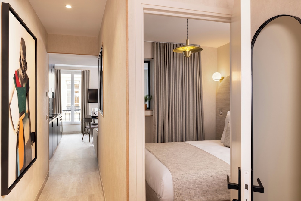 Yuna Saint-Honore - Serviced Apartments 50/50