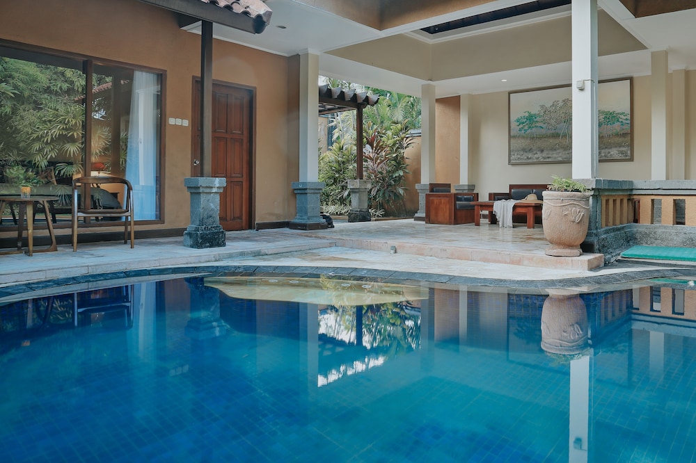 Parigata Villas Resort 18/40