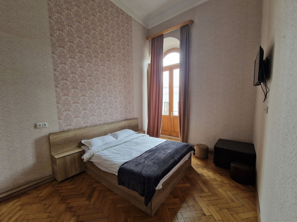 Friendly Hotel 20/50