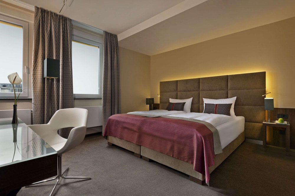 PLUS, SUPERIOR, TWIN BEDS