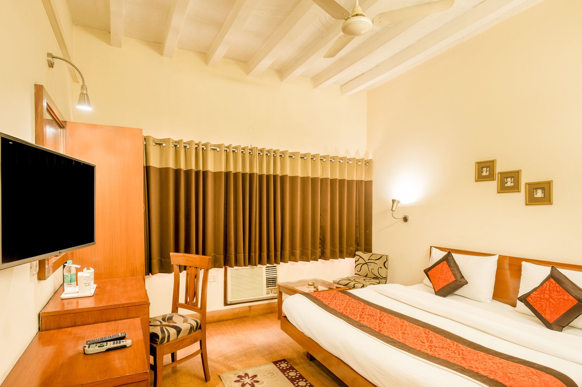 غرفة فاخرة بسريرين منفصلين، AIRPORT HOTEL. 2/10