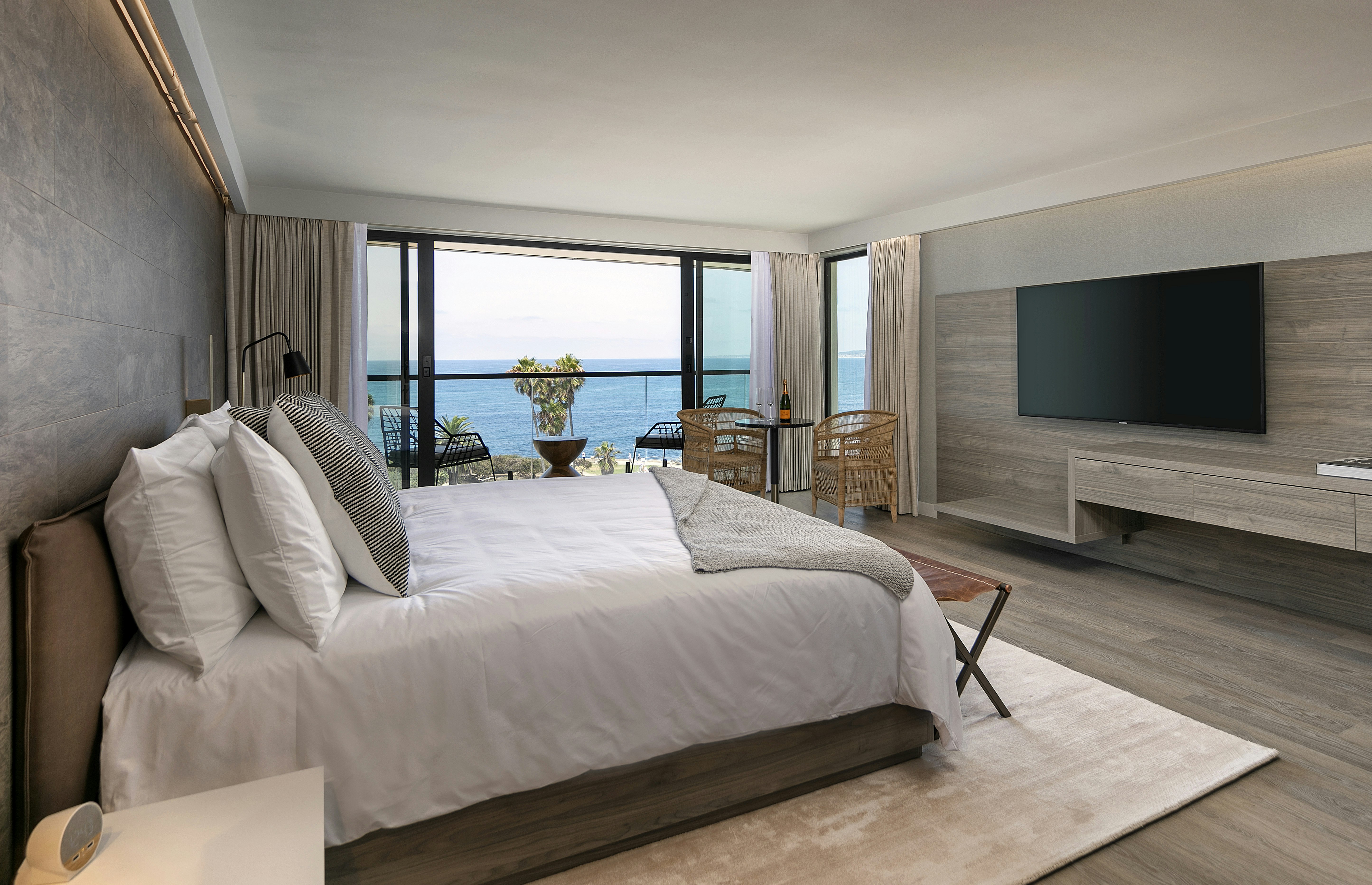 La Jolla Cove Suites 23/65
