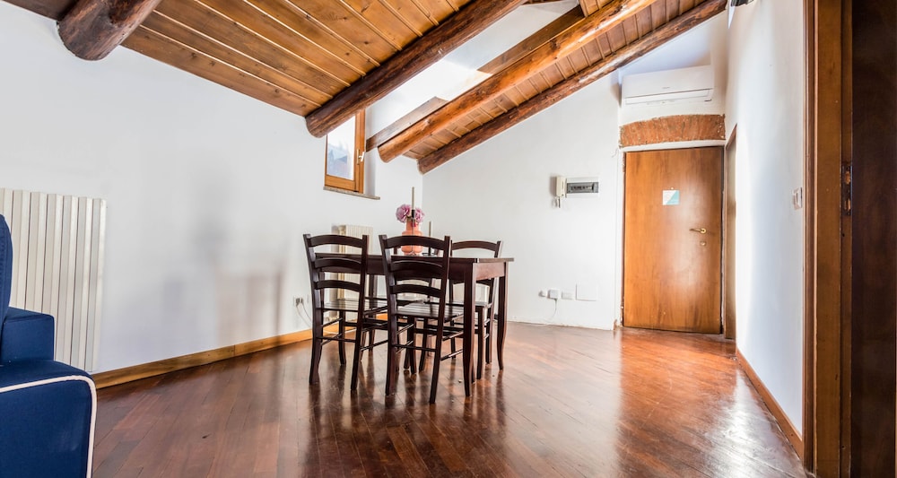 Altido Big Wooden Apartment for 6 near Milano Center 21/26