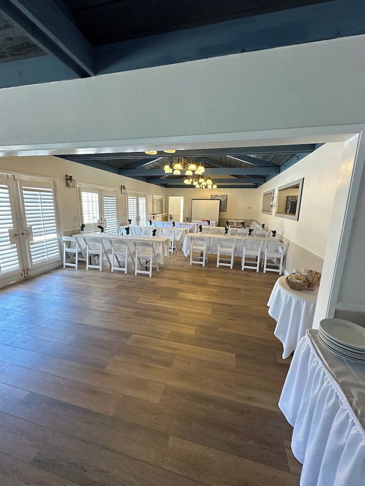 HISTORIC SANTA MARIA INN 29/67