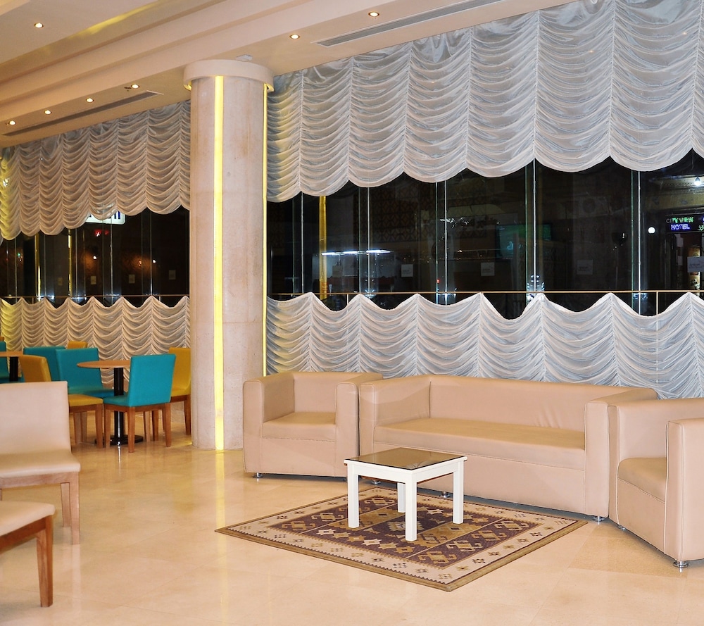 Cleopatra Cairo 46/74