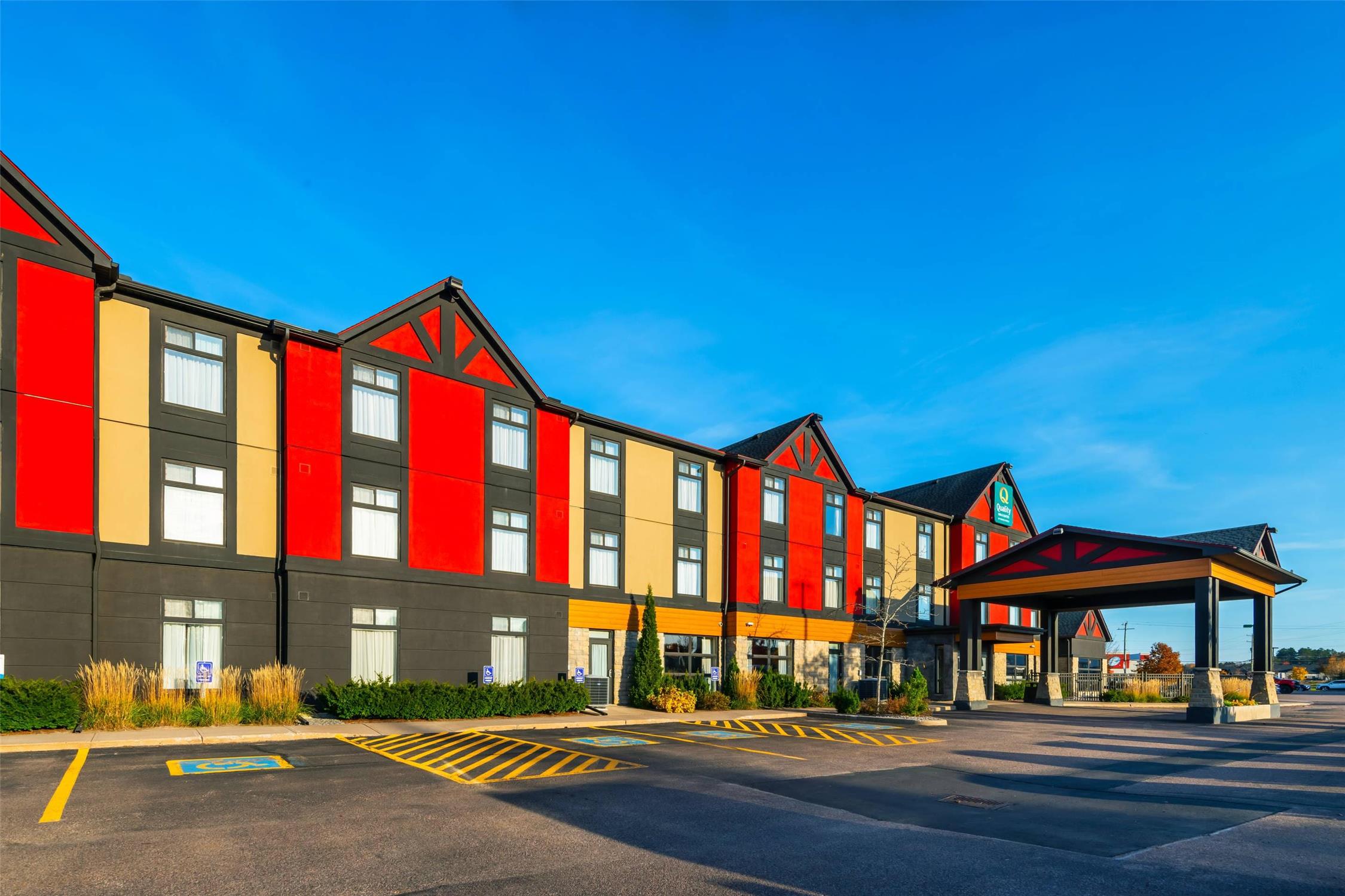 Quality Inn and Suites Petawawa 23/28