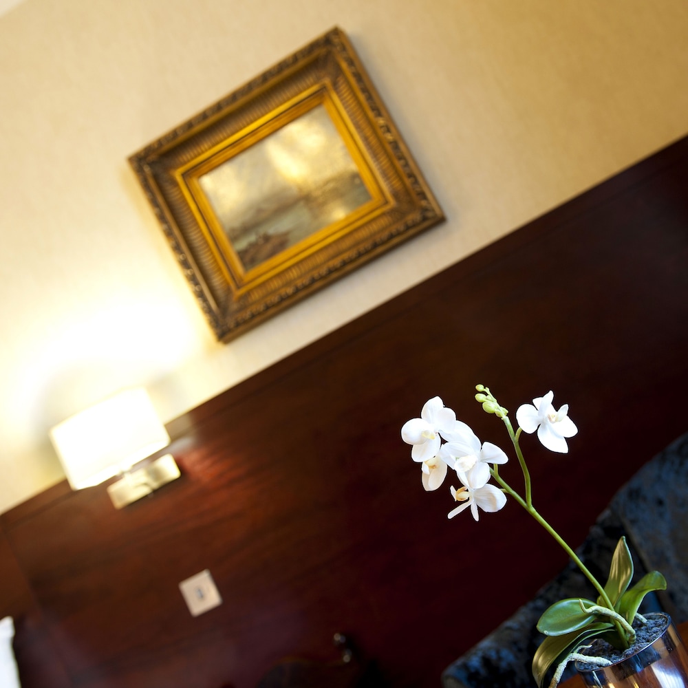 The Queen at Chester Hotel - Handwritten Collection 37/52
