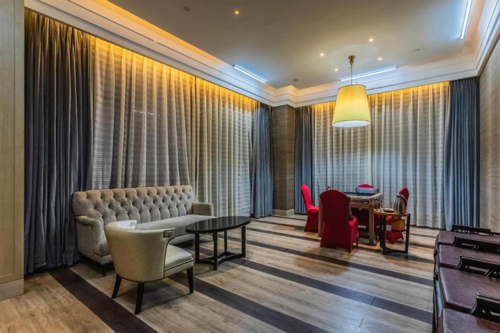 Grand New Century Hotel Yixing 27/50