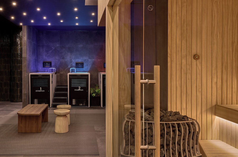 Sofitel Sydney Wentworth 36/70