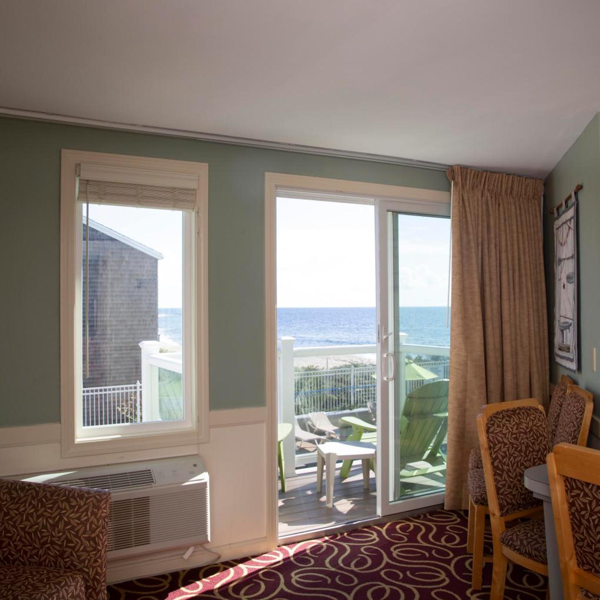 The Corsair & Cross Rip Oceanfront Hotel 27/50