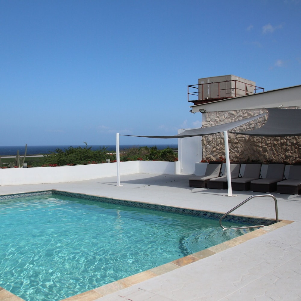 Curacao Airport Hotel 44/50