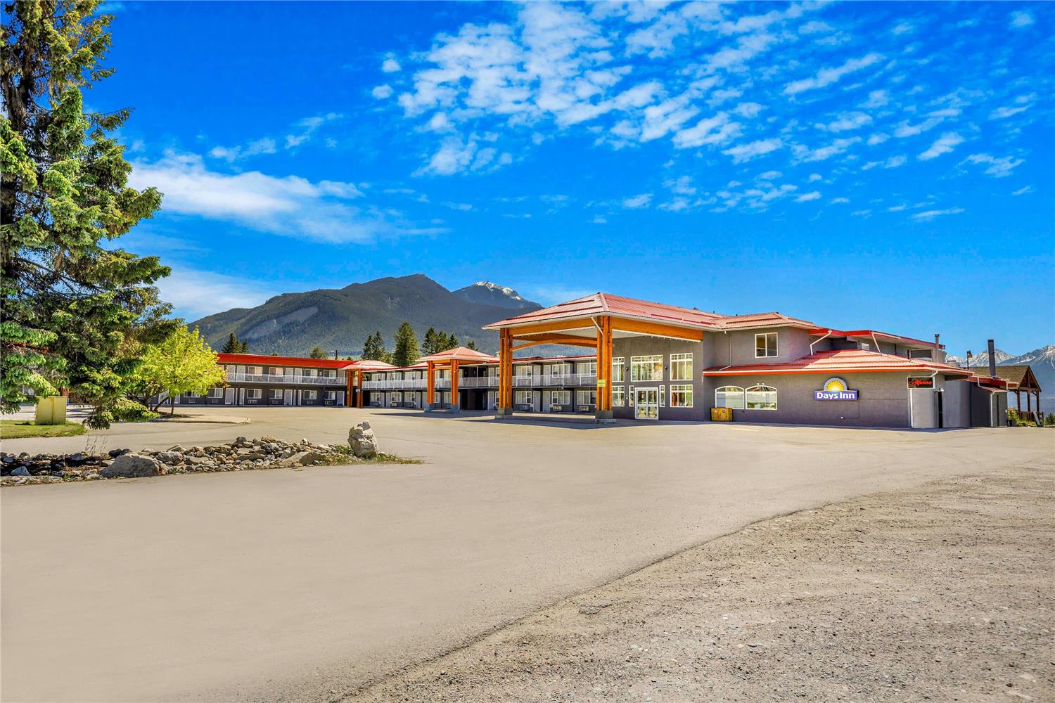 Days Inn By Wyndham Golden 39/41