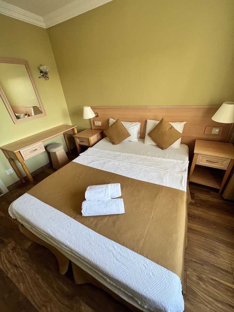 EXEN HOTEL 17/50