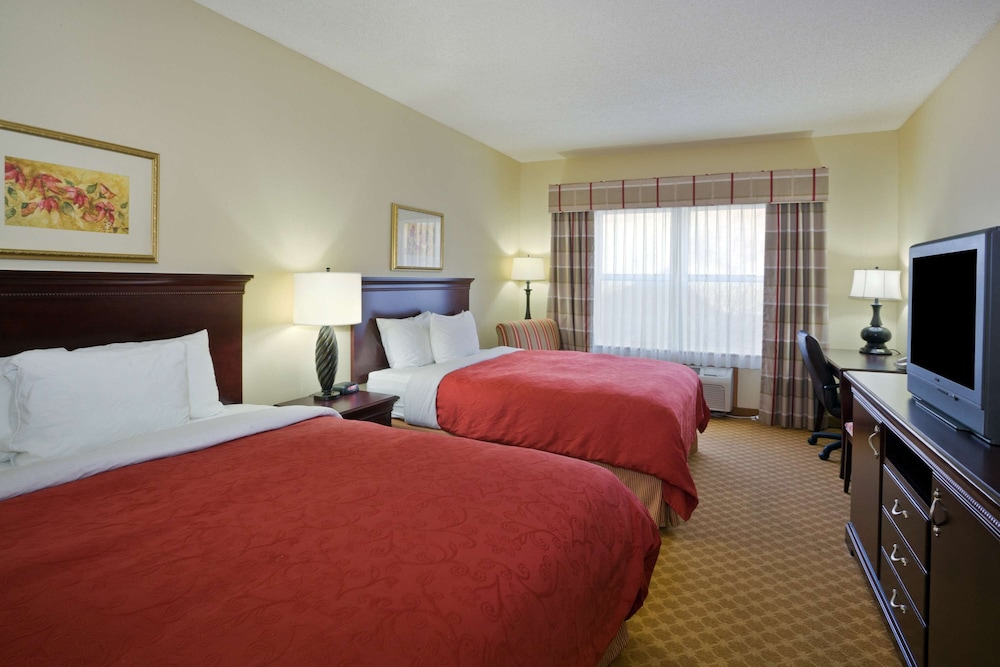 AmericInn by Wyndham Iron Mountain 15/51