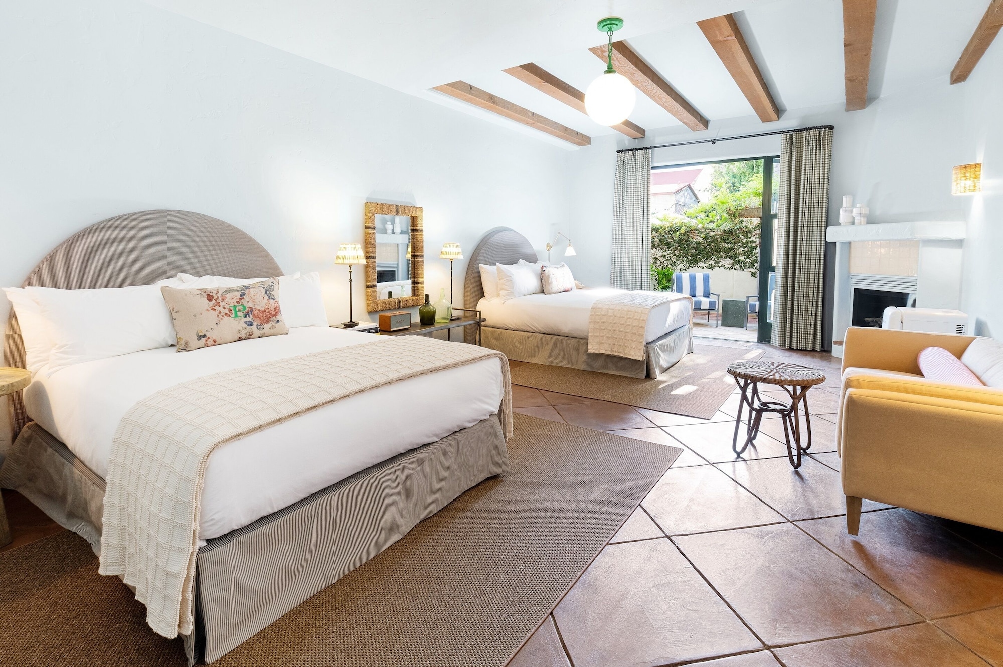 Grand, Superior, Studio, 2 Queen Beds, Balcony