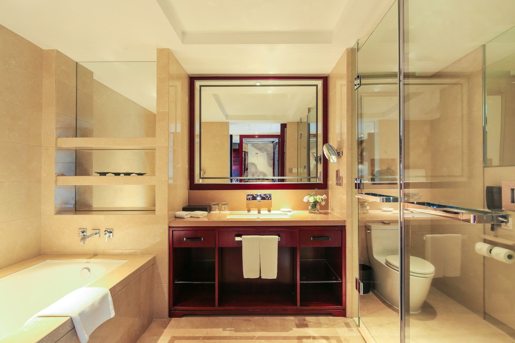 Junior Suite, King Bed, Pan Pacific Ningbo 8/9