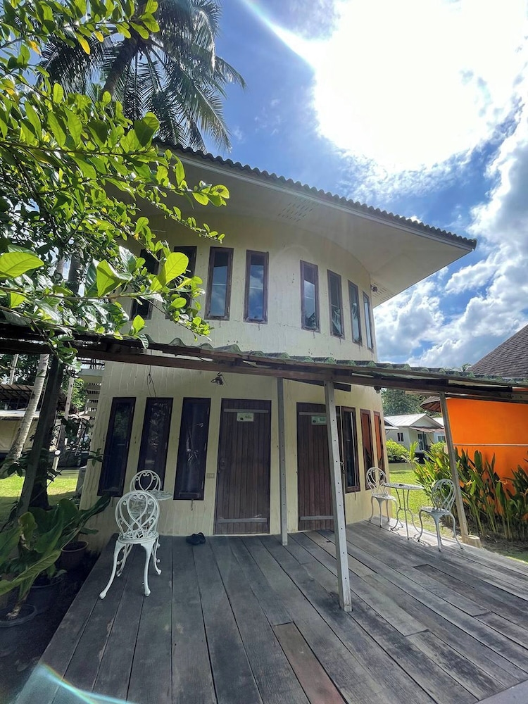 Kalacanal Resort 2/50