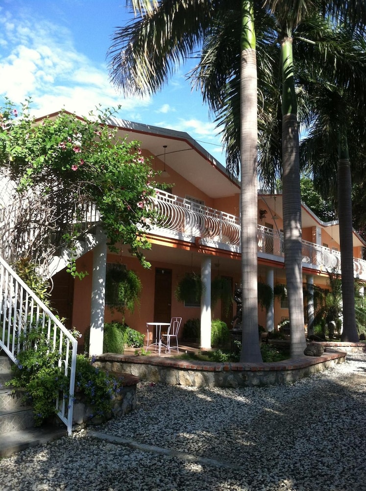 Palm Inn hotel 3/33