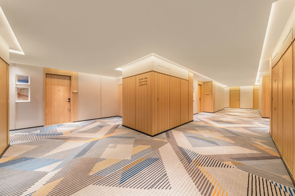 YiWu Zhonglian Kaixin Hotel 50/75