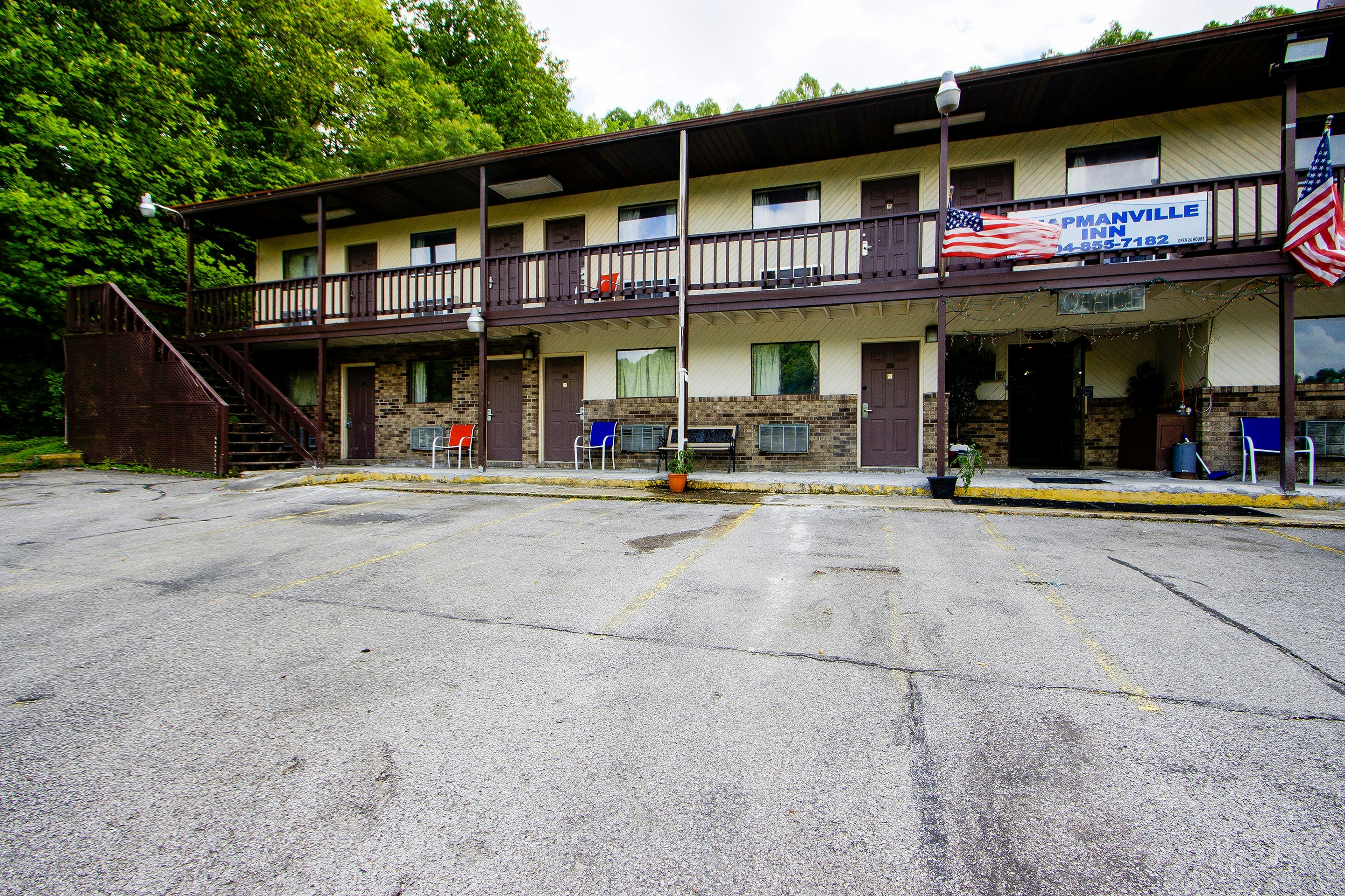 OYO Hotel Chapmanville Inn, WV - Hwy 119 11/15