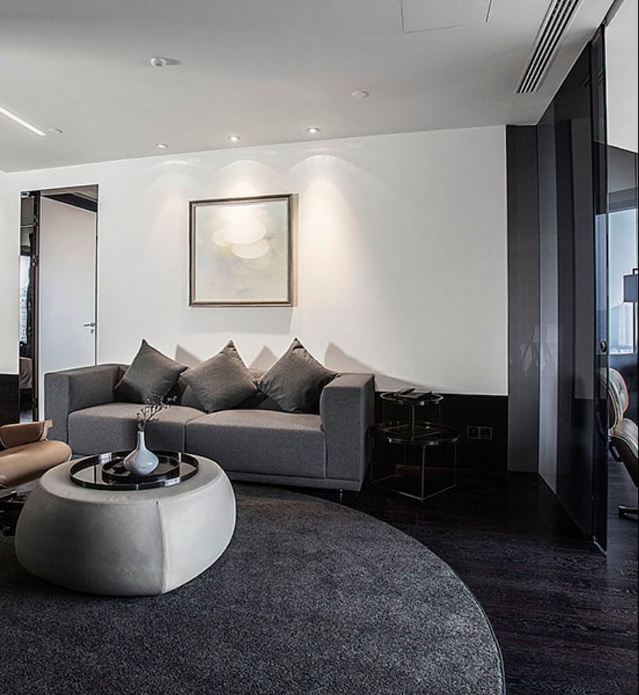 O Hotel 43/67