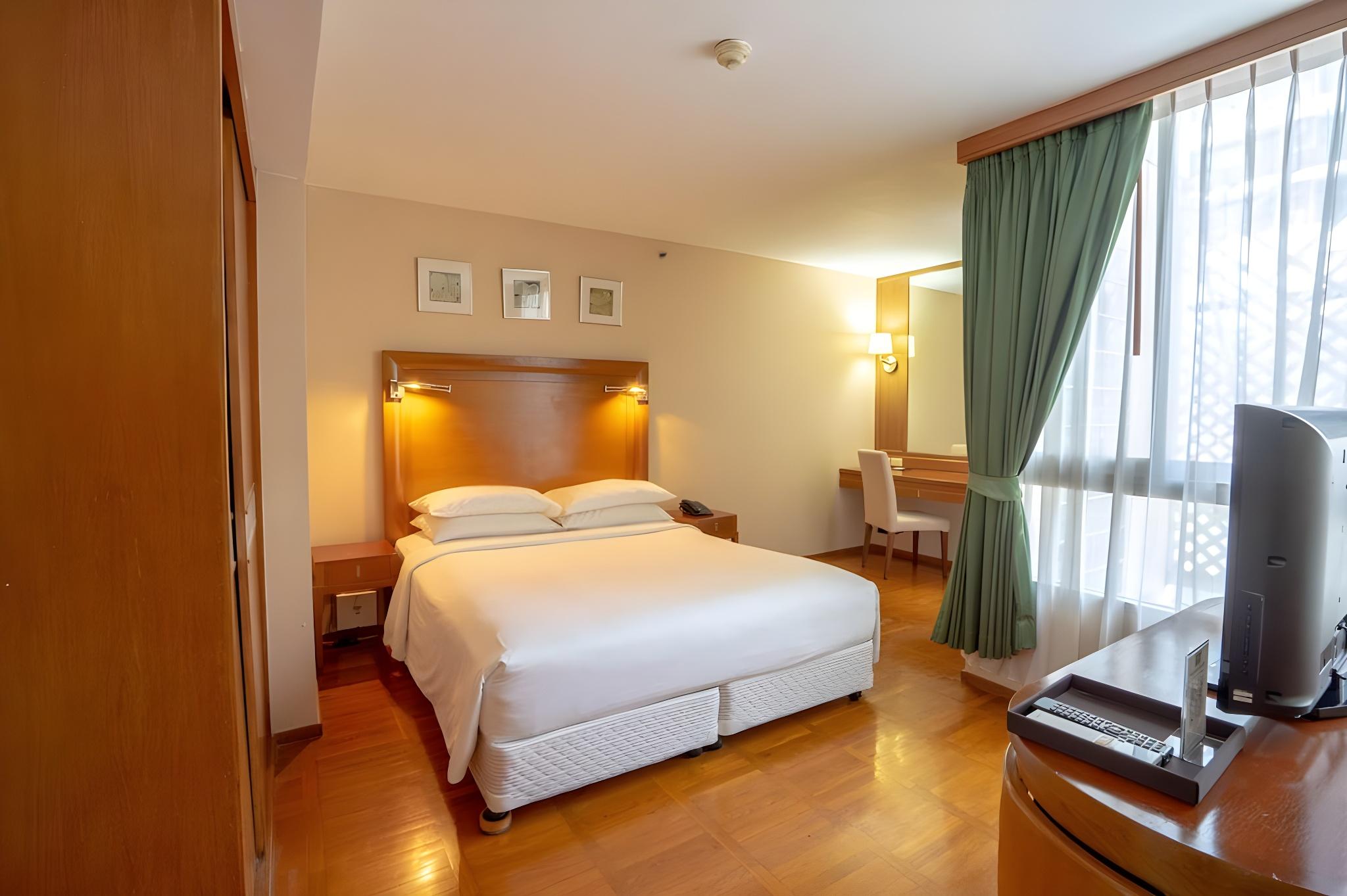 Deluxe, Single, Single Bed