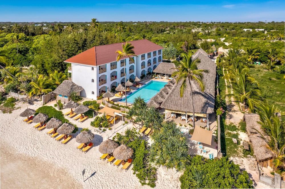 AHG Sun Bay Mlilile Beach Hotel 11/75
