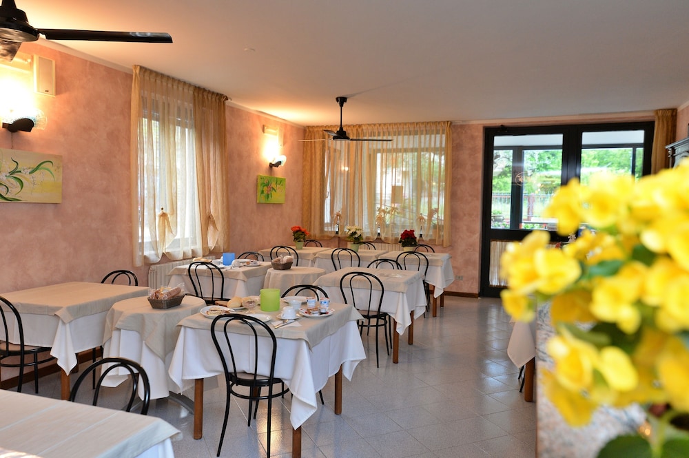 Hotel Fiordaliso 50/64
