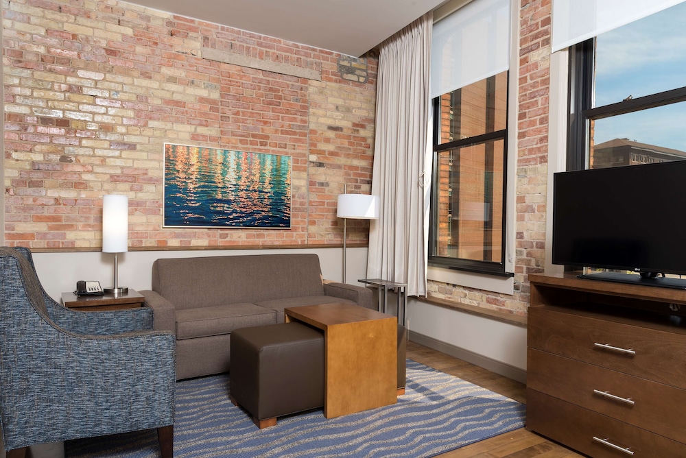 Homewood Suites by Hilton Grand Rapids Downtown 37/56