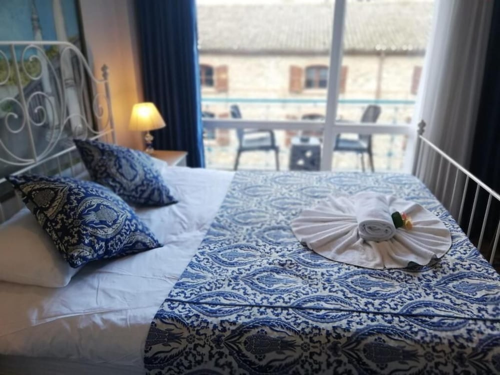 Urkmez Hotel 27/50