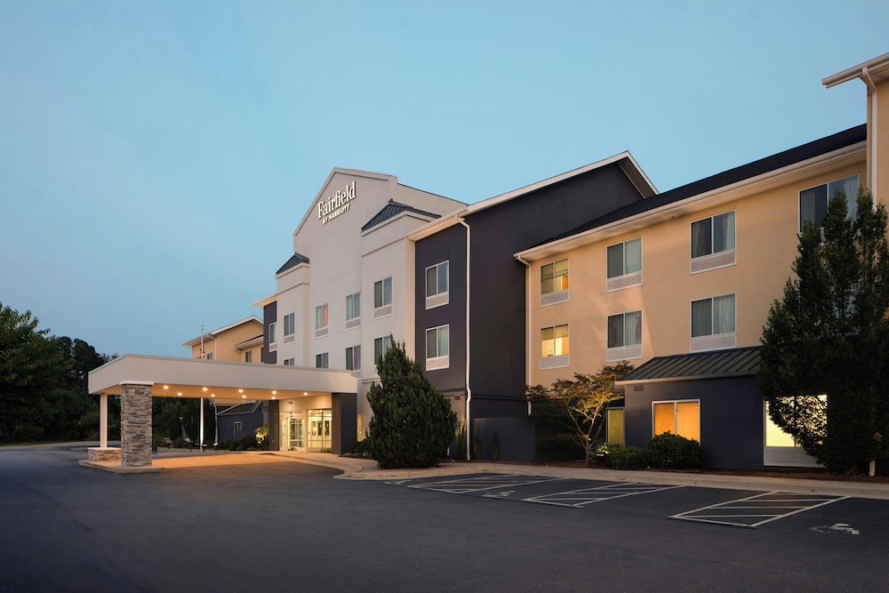 Fairfield Inn & Suites South Boston 2/68