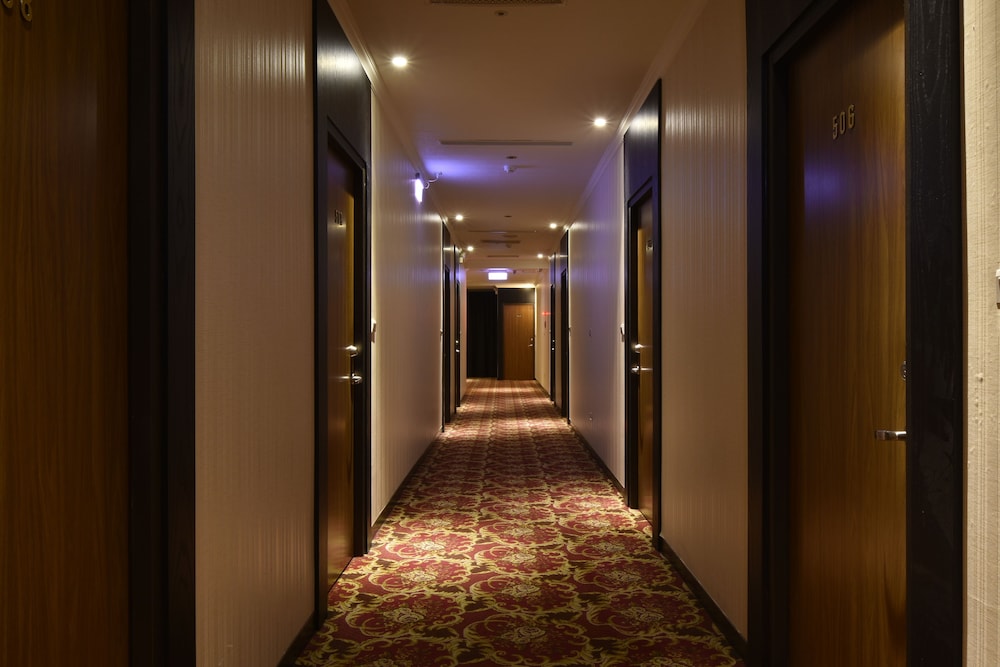 A CASA HOTEL 17/29