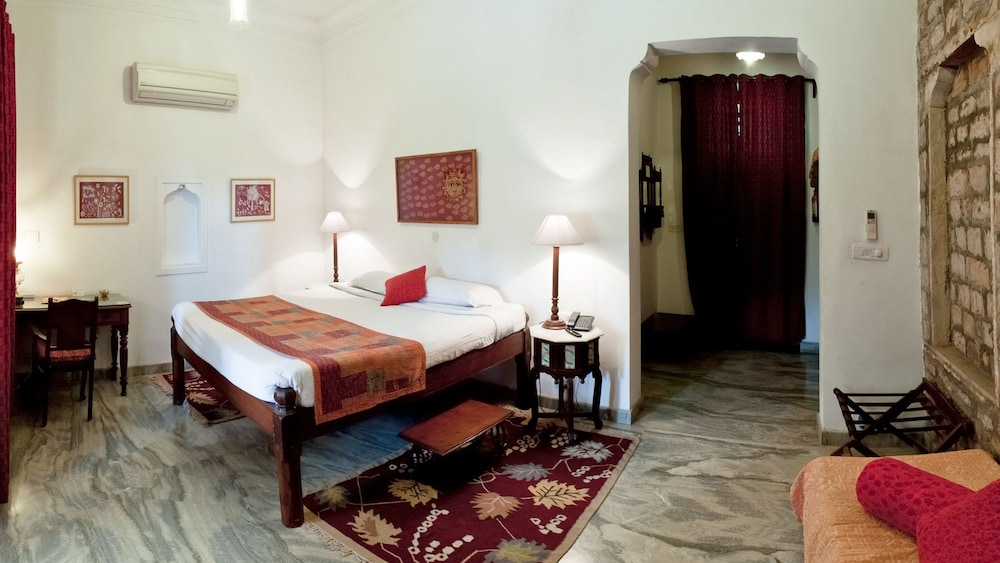 Neemrana's - Deo Bagh 21/48