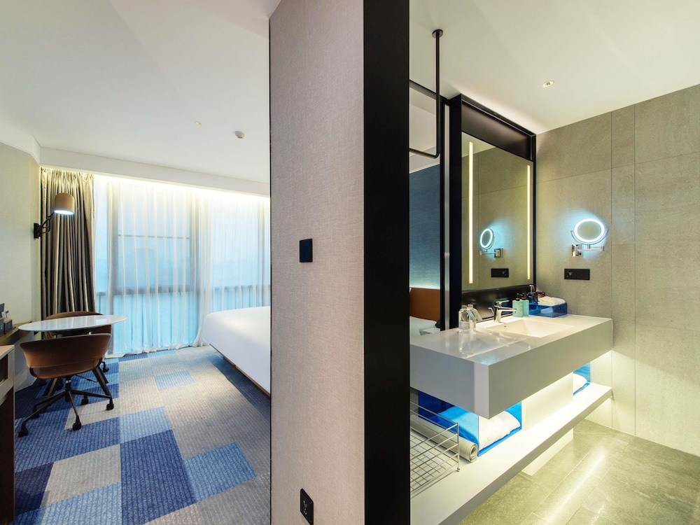 Novotel Dongguan Songshan Lake 56/57